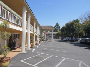 Гостиница Caravelle Inn & Suites  Сан-Хосе
